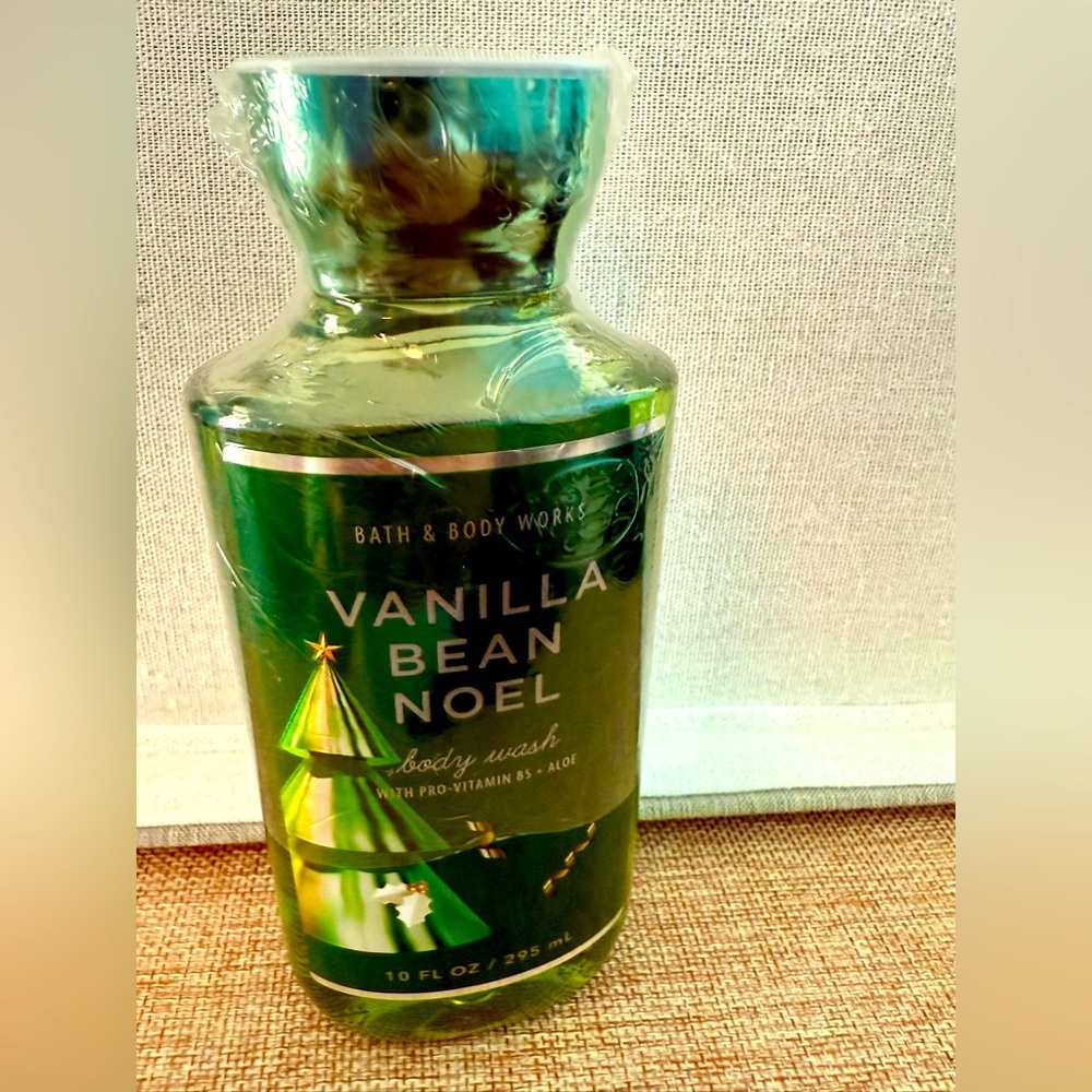 Bath & Body Works VANILLA BEAN NOEL - 10 OZ Body Wash - Cozy, Holiday Magic! 🎄🍦✨